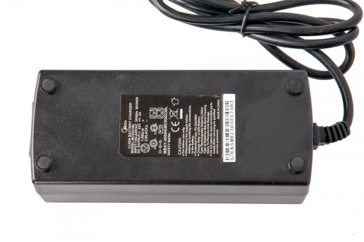 Зарядное устройство штырь 36V LEISGER/VOLT/TOTEM/Кардан в Казани