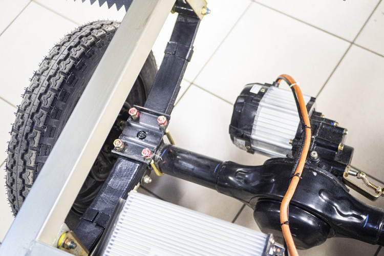 Грузовой электротрицикл Rutrike КАРГО Кабина 1500 в Казани